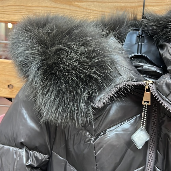 NWT,1 MADISON LUXE Fox-Fur Down Puffer Coat,attached hood removable fur,taupe - Picture 17 of 17